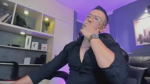 MrFrank. online show from 12-16-25, 01:05