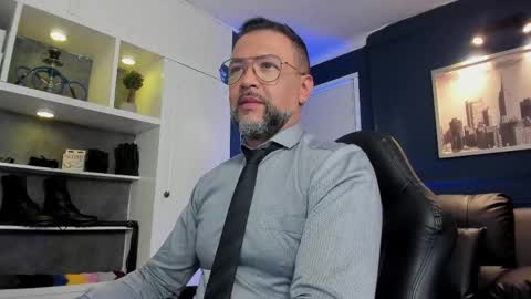 Snapshot of mrfrank_tattoo chatting on 06-04-26, 01:39 MrFrank. online show from 06-04-26, 01:39