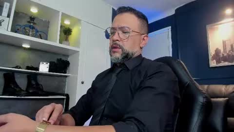 Snapshot of mrfrank_tattoo chatting on 06-22-26, 12:57 MrFrank. online show from 06-22-26, 12:57