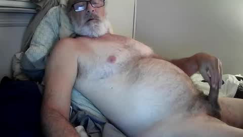 Snapshot of mrjames59 chatting on 09-14-25, 04:11 mrjames59 online show from 09-14-25, 04:11