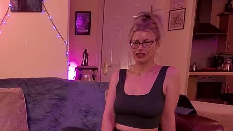 Snapshot of mrjandmrsj2014 chatting on 02-18-25, 05:21 Mr Mrs J online show from 02-18-25, 05:21