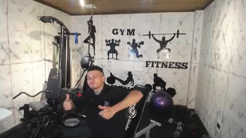 Snapshot of mrjustin_ chatting on 11-15-25, 09:00 mrjustin_ online show from 11-15-25, 09:00