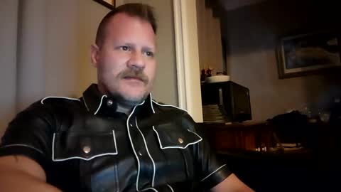 mrleather online show from 12-30-24, 02:40
