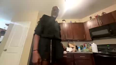 Longbi1 online show from 10-16-25, 10:11