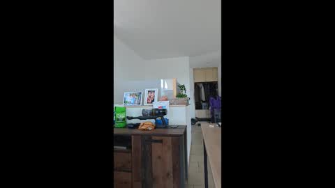 Snapshot of mrlongplay835366 chatting on 03-02-26, 01:18 mrlongplay835366 online show from 03-02-26, 01:18