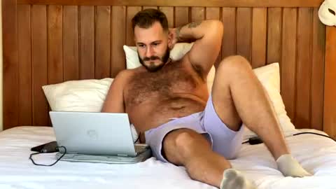 Snapshot of mrmaxiy chatting on 06-22-26, 08:22 Max online show from 06-22-26, 08:22