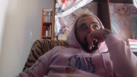 Snapshot of mrn0ice chatting on 10-22-25, 10:48 MR NO ICE online show from 10-22-25, 10:48