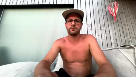 Snapshot of mrnieve chatting on 07-29-26, 06:39 mrnieve online show from 07-29-26, 06:39
