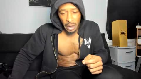 Snapshot of mromg007 chatting on 01-10-25, 02:57 mromg007 online show from 01-10-25, 02:57