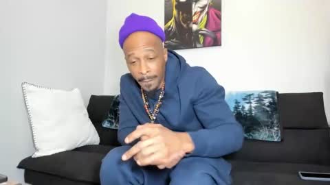 Snapshot of mromg007 chatting on 02-12-25, 09:22 mromg007 online show from 02-12-25, 09:22