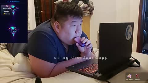 Snapshot of mrplaytime99 chatting on 12-17-25, 03:23 mrplaytime99 online show from 12-17-25, 03:23