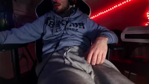 Snapshot of mrrogu3 chatting on 03-30-26, 01:06 MrRogue online show from 03-30-26, 01:06