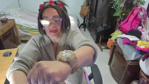 Snapshot of mrs_mommy chatting on 03-09-25, 01:46 mrs_mommy online show from 03-09-25, 01:46