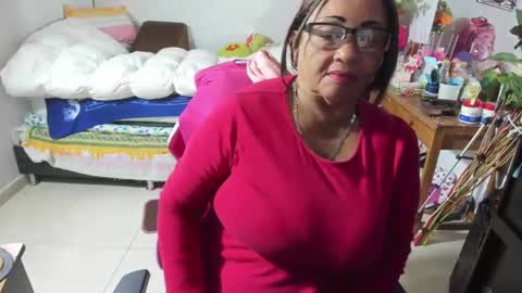 Snapshot of mrs_mommy chatting on 10-01-25, 09:43 mrs_mommy online show from 10-01-25, 09:43