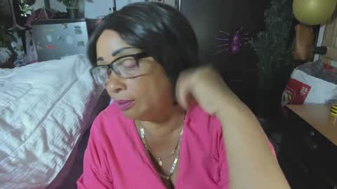 Snapshot of mrs_mommy chatting on 11-07-25, 10:43 mrs_mommy online show from 11-07-25, 10:43