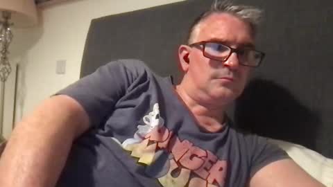 Snapshot of mrsensible chatting on 10-18-25, 10:43 Mr Sensible online show from 10-18-25, 10:43