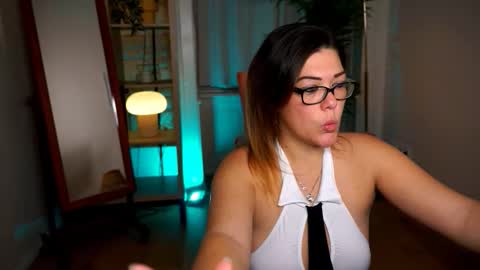 Tamara online show from 11-26-25, 05:03