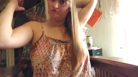 MrsLuna19 online show from 10-15-25, 03:01