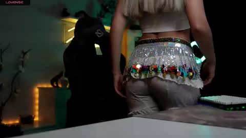 YOUR OWNER online show from 11-10-25, 04:06