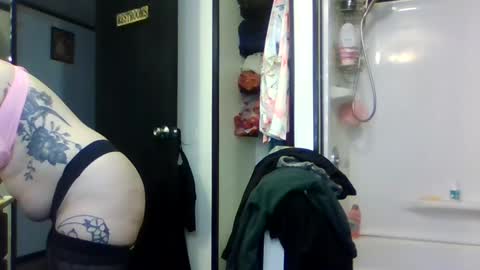 Snapshot of mrstxoxo4594 chatting on 11-09-25, 03:54 Mrstxoxo4594 online show from 11-09-25, 03:54