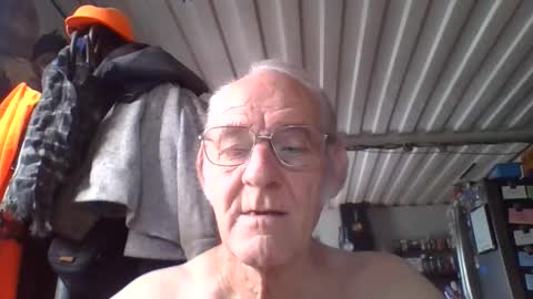 Snapshot of mrsubman chatting on 06-04-26, 04:24 Chuck online show from 06-04-26, 04:24