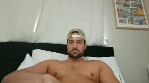 mrthickly818 online show from 03-26-26, 02:44