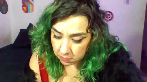 Snapshot of mrvenusx chatting on 06-11-26, 12:32 Mrs Venus online show from 06-11-26, 12:32