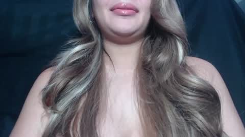 Snapshot of ms_betty chatting on 06-17-26, 03:35 Betty online show from 06-17-26, 03:35