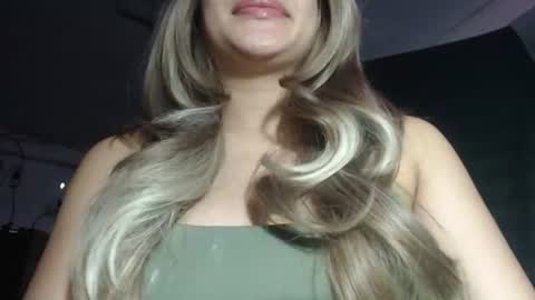 Snapshot of ms_betty chatting on 06-21-26, 11:35 Betty online show from 06-21-26, 11:35