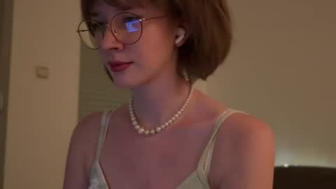 Snapshot of ms_christiana chatting on 08-02-26, 12:20 ms_christiana online show from 08-02-26, 12:20
