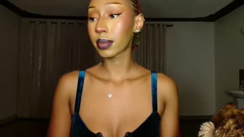 Snapshot of ms_crystal chatting on 11-13-25, 03:33 ms_crystal online show from 11-13-25, 03:33