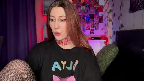 Snapshot of ms_ditaa chatting on 11-21-25, 04:22 Dita online show from 11-21-25, 04:22