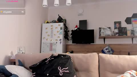 Snapshot of ms_foryou chatting on 06-12-26, 04:39 Ms ForYOU online show from 06-12-26, 04:39