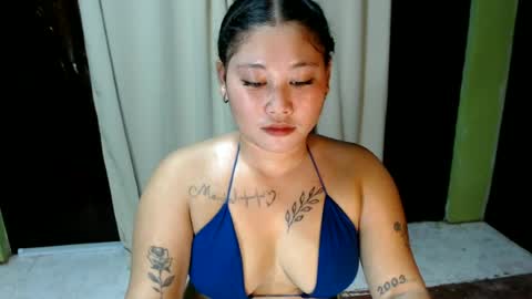 Loraine online show from 06-15-26, 03:53