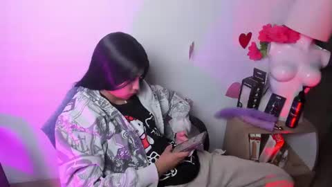 Snapshot of ms_meloddy chatting on 06-11-26, 12:54 Ms Meloddy online show from 06-11-26, 12:54