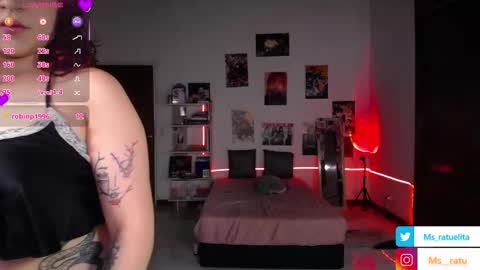 Snapshot of ms_ratuelita chatting on 09-17-25, 06:31 Manuela3 online show from 09-17-25, 06:31