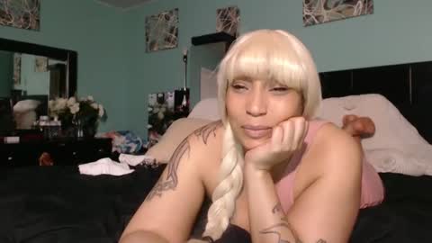 Snapshot of msbaddiebae chatting on 12-23-24, 12:08 Queen Baddie online show from 12-23-24, 12:08