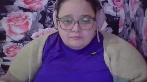 Snapshot of mscamirose15 chatting on 12-18-25, 07:31 Ms. Cami Rose online show from 12-18-25, 07:31