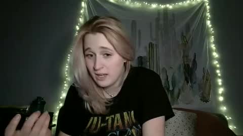 Snapshot of msclairewhatever chatting on 02-13-26, 07:48 msclairewhatever online show from 02-13-26, 07:48