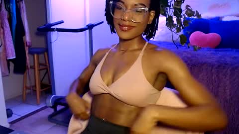 Snapshot of msemonibrown chatting on 12-01-25, 05:29 CocoSage online show from 12-01-25, 05:29