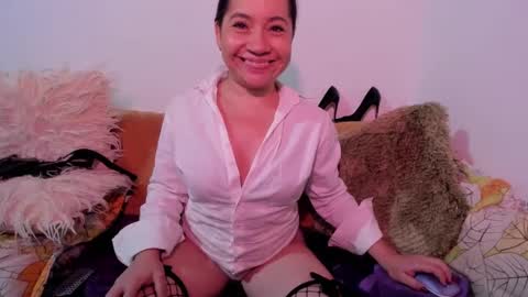 Snapshot of msjustine4u chatting on 12-31-24, 01:57 Miss Justine online show from 12-31-24, 01:57