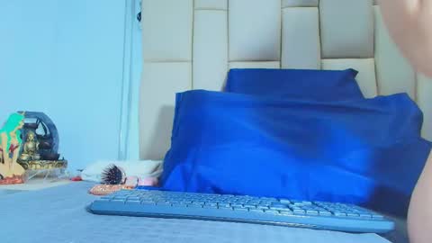 FERNANDA 3 online show from 12-22-25, 03:47