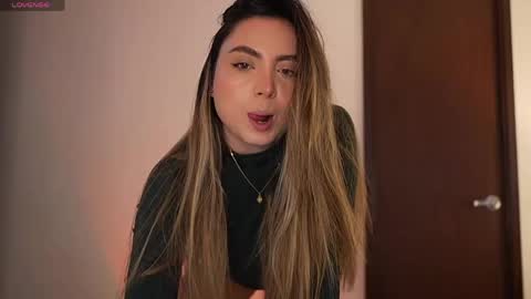 Sophie  online show from 05-19-26, 05:19
