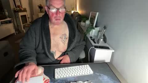 Snapshot of mtb1697 chatting on 04-17-26, 10:46 mtb1697 online show from 04-17-26, 10:46