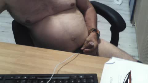 Snapshot of mtwpaul chatting on 07-20-26, 01:02 mtwpaul online show from 07-20-26, 01:02
