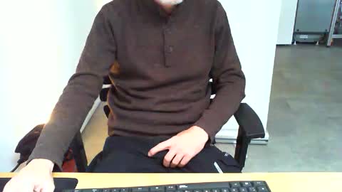 Snapshot of mucfag chatting on 01-10-26, 09:44 mucfag online show from 01-10-26, 09:44