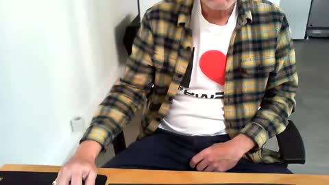Snapshot of mucfag chatting on 05-11-26, 07:03 mucfag online show from 05-11-26, 07:03