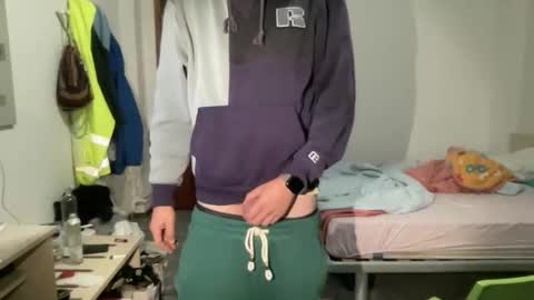 Snapshot of much_fun1 chatting on 10-11-25, 05:33 much_fun1 online show from 10-11-25, 05:33