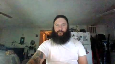 Snapshot of mudge chatting on 07-19-26, 09:40 Mudge online show from 07-19-26, 09:40