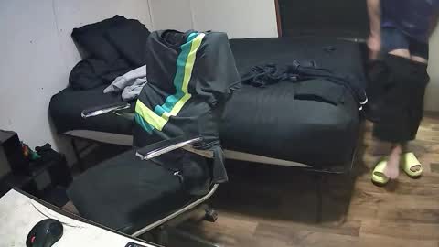 Muffdiver online show from 04-07-26, 07:03